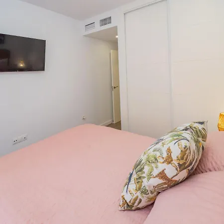 Cubo's Apartamento Aisku Playa Apartament *